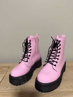 Steve Madden Women’s Pink Betty Platform Lace-Up Combat Boots